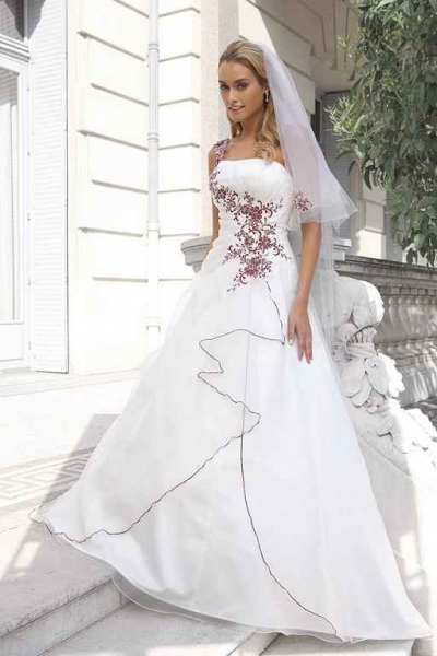 Svatební šaty - Brigita