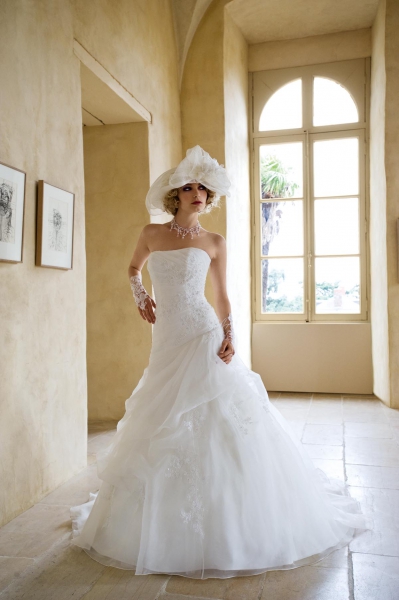Wedding dresses - Mája