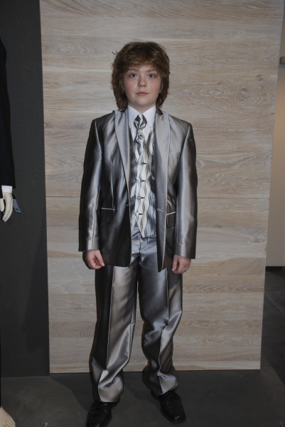 Družičky a mládenci - Chlapecký oblek stříbrný